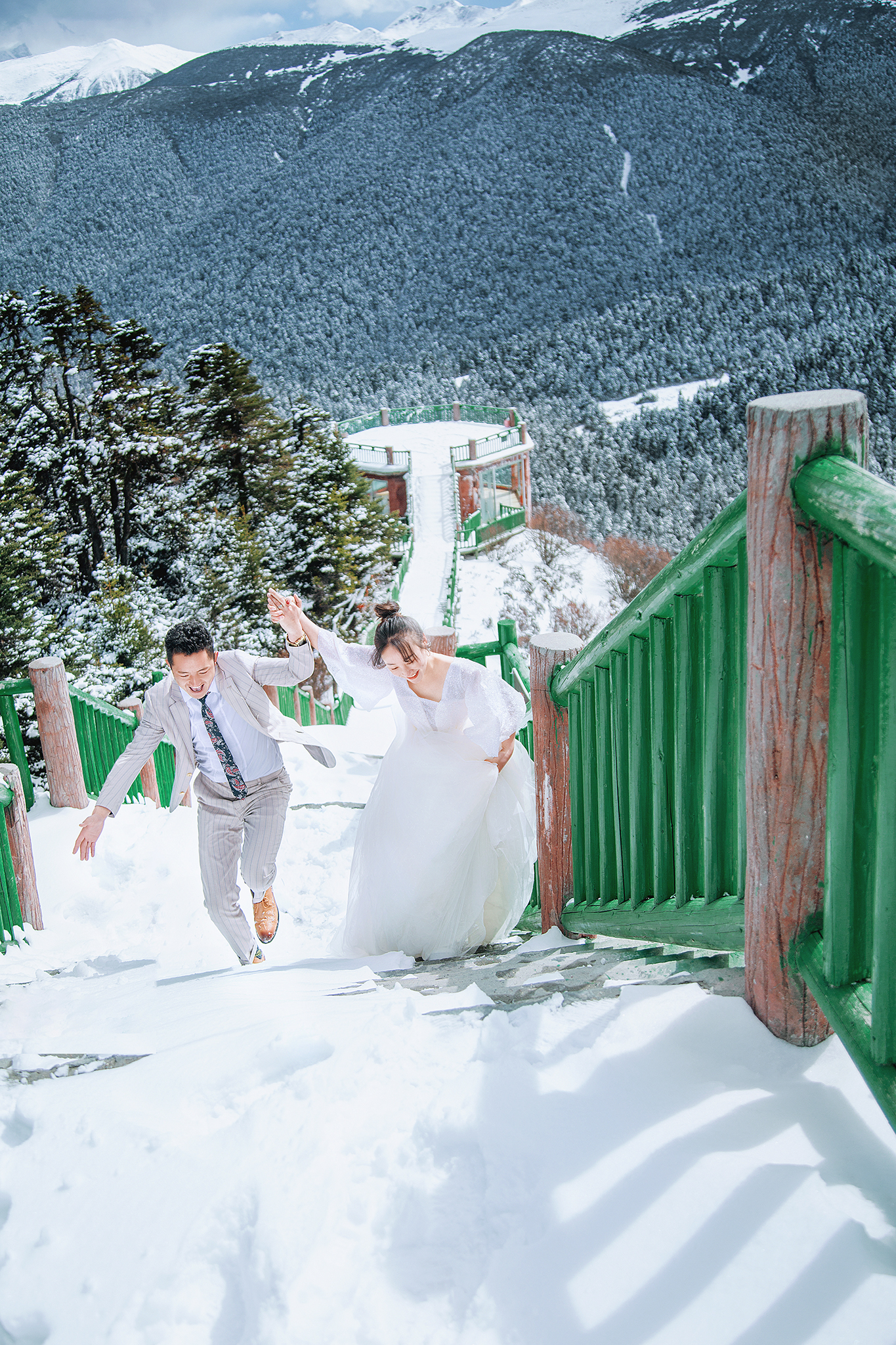 林芝雪山牧場(chǎng)紀(jì)實(shí)旅拍 5套服裝，內(nèi)外景點(diǎn)自選