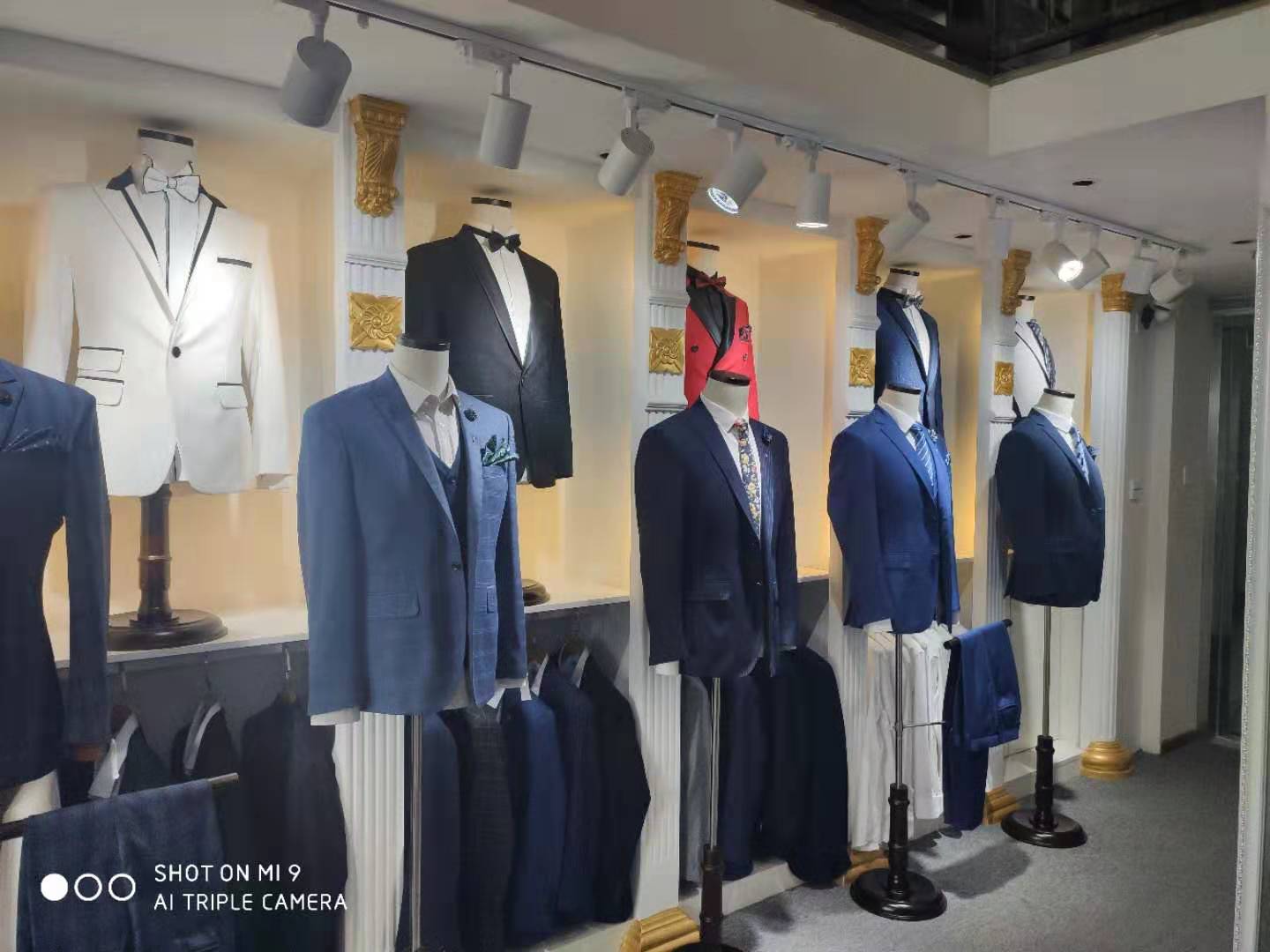 Awei高级西服定制南京店