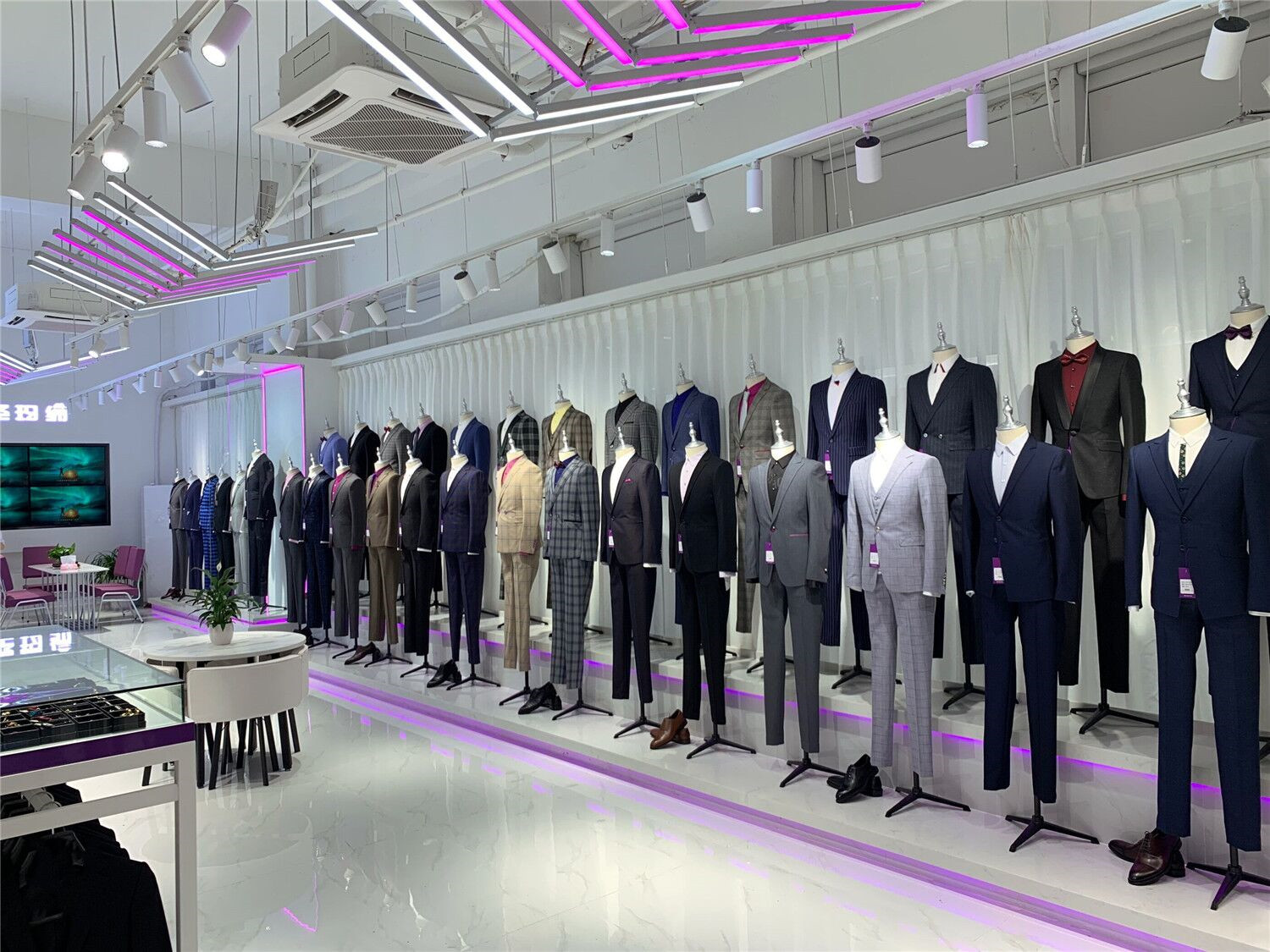 圣玛缔时尚西服订制