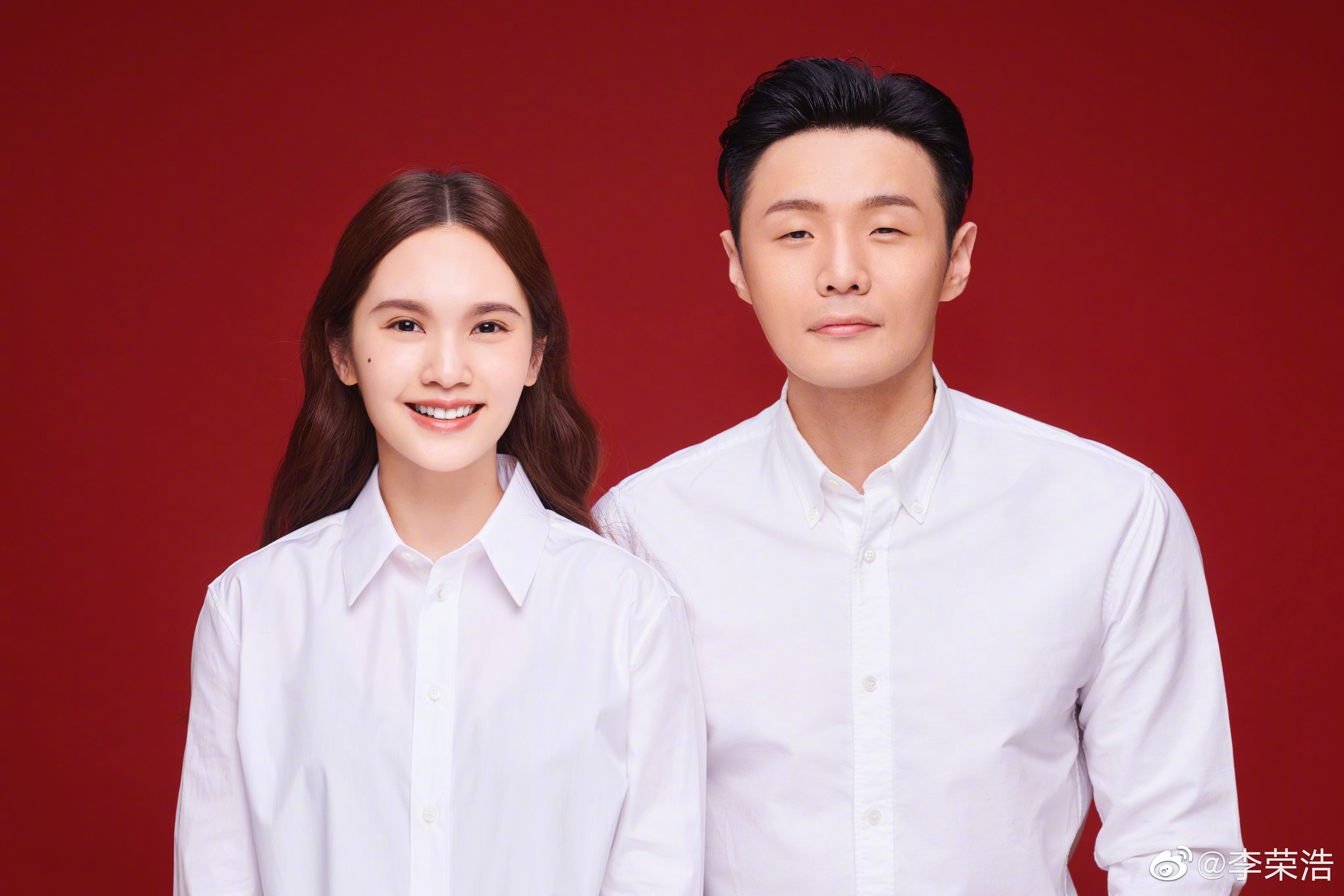 李荣浩&杨丞琳结婚照