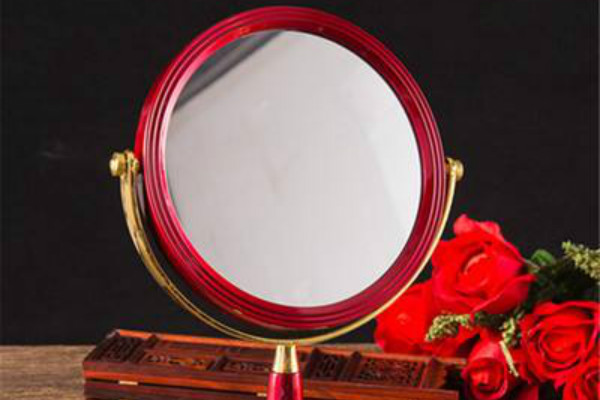 结婚下聘礼必备八样是什么 下聘礼要准备什么