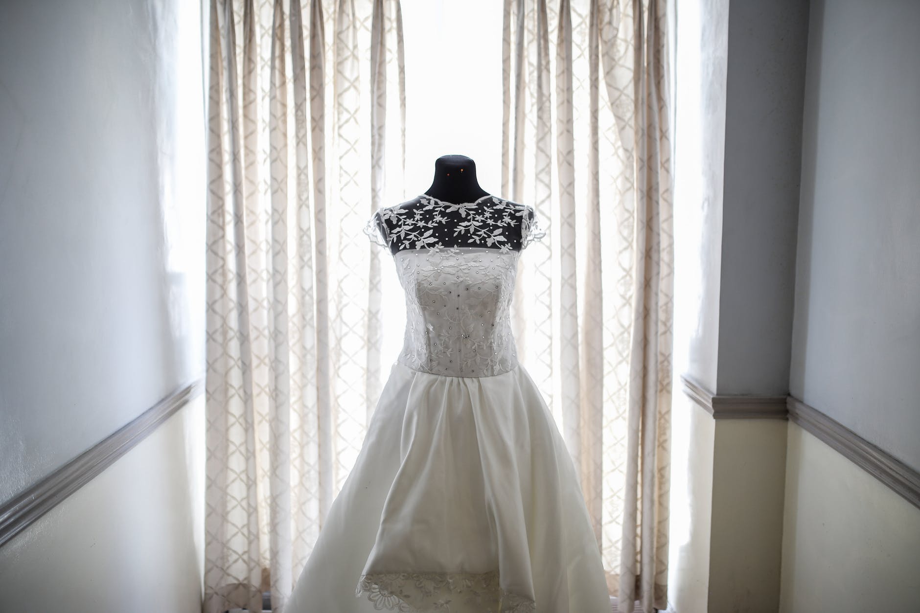 网上买婚纱如何确定自己的尺码