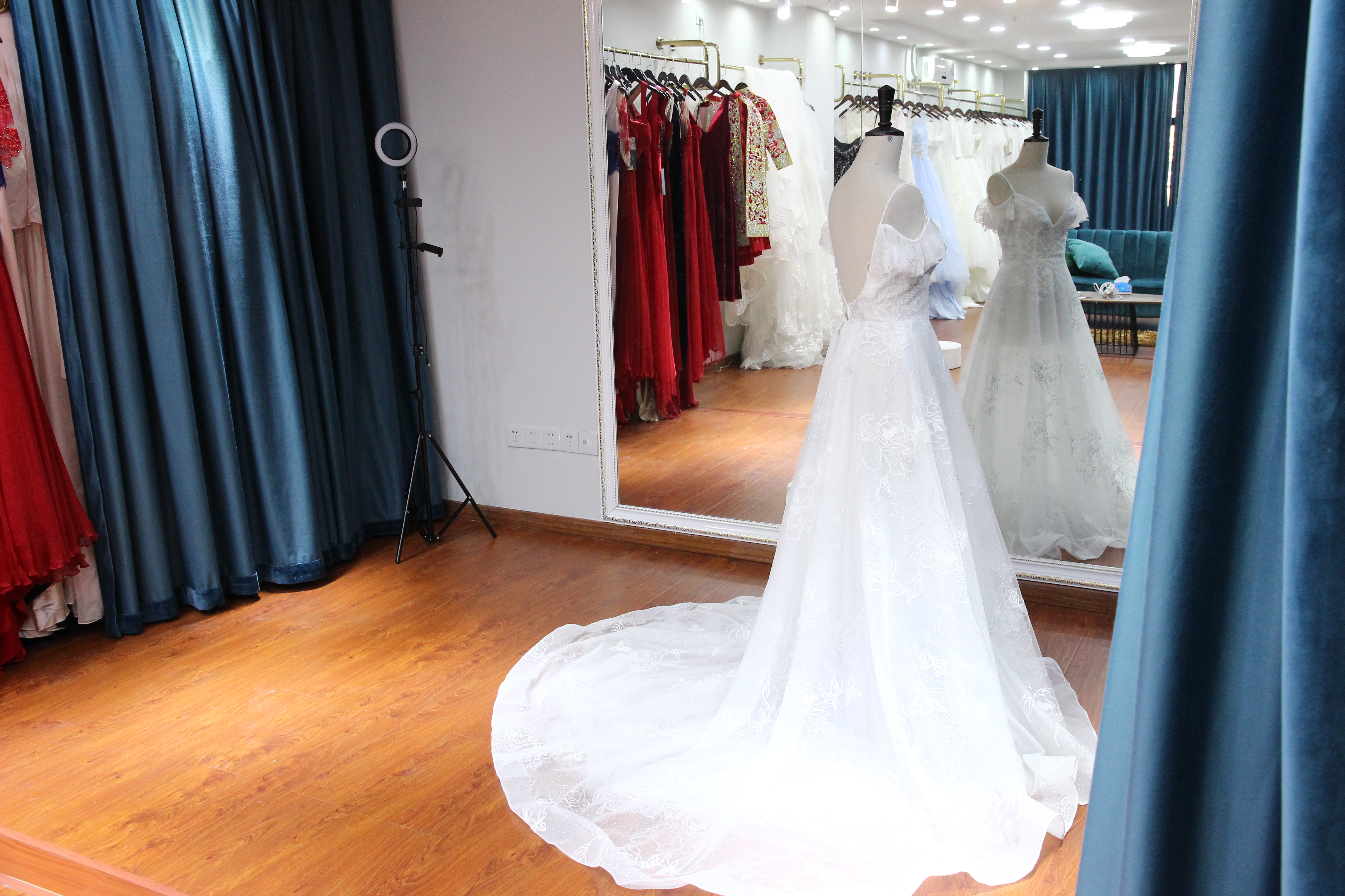 rosa bridal
