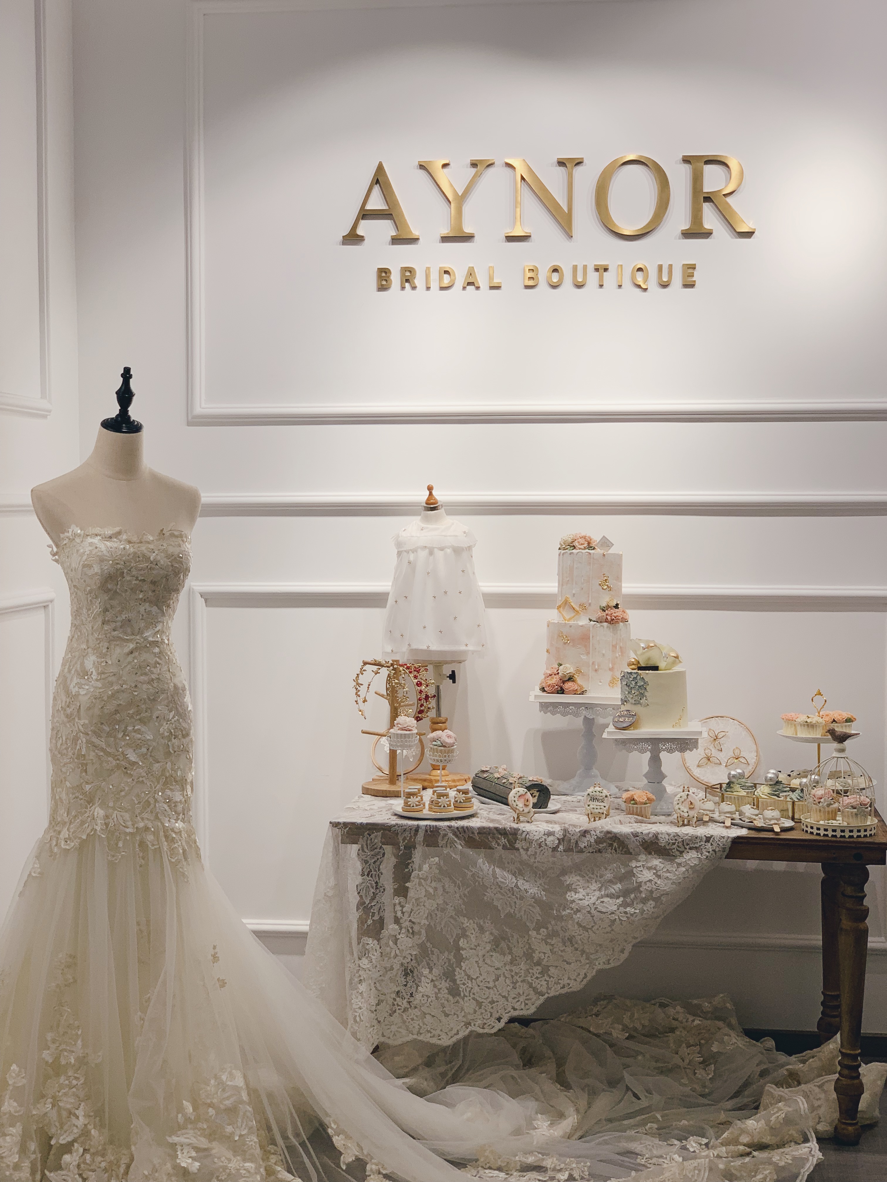 AYNOR爱诺婚纱礼服