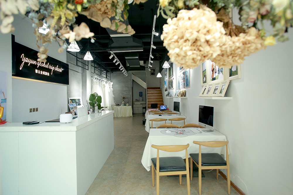 雅云婚纱摄影(绵阳店)