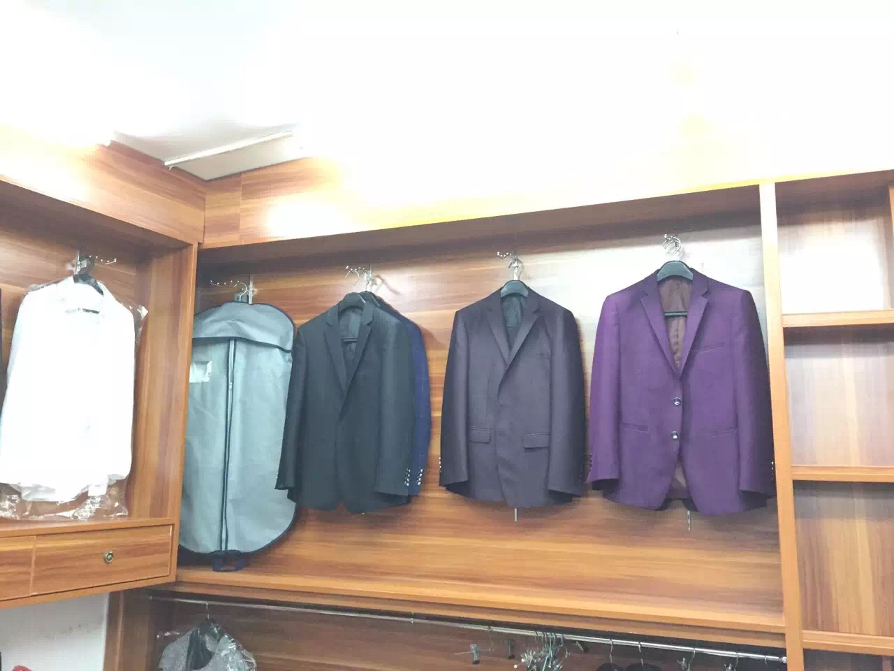 華益洋服