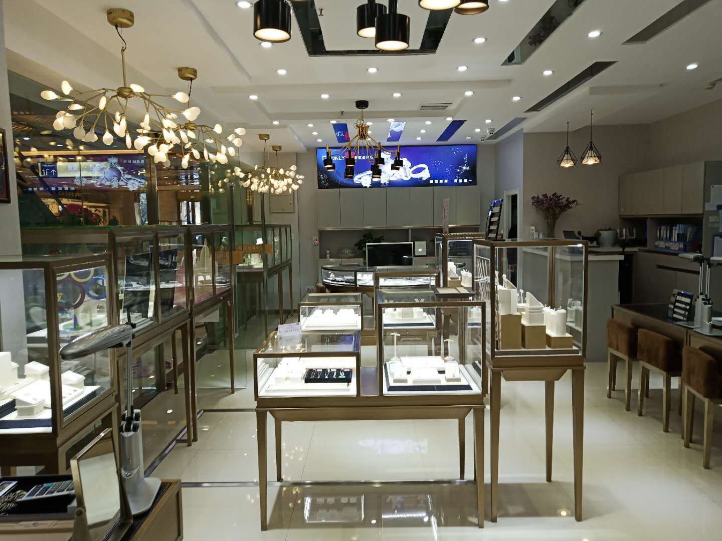 新疆戴欧妮珠宝