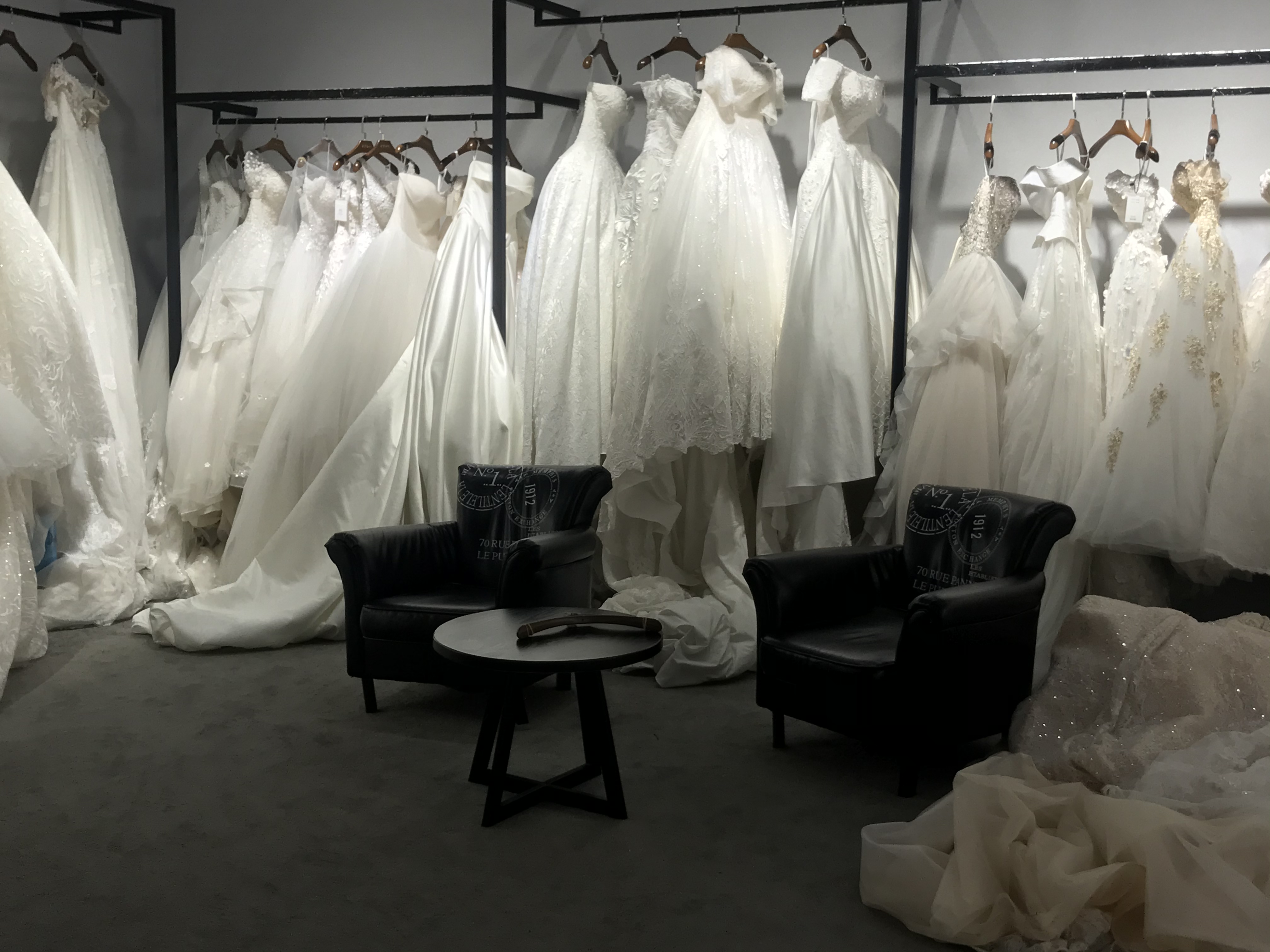 蔓箩婚礼婚纱定制