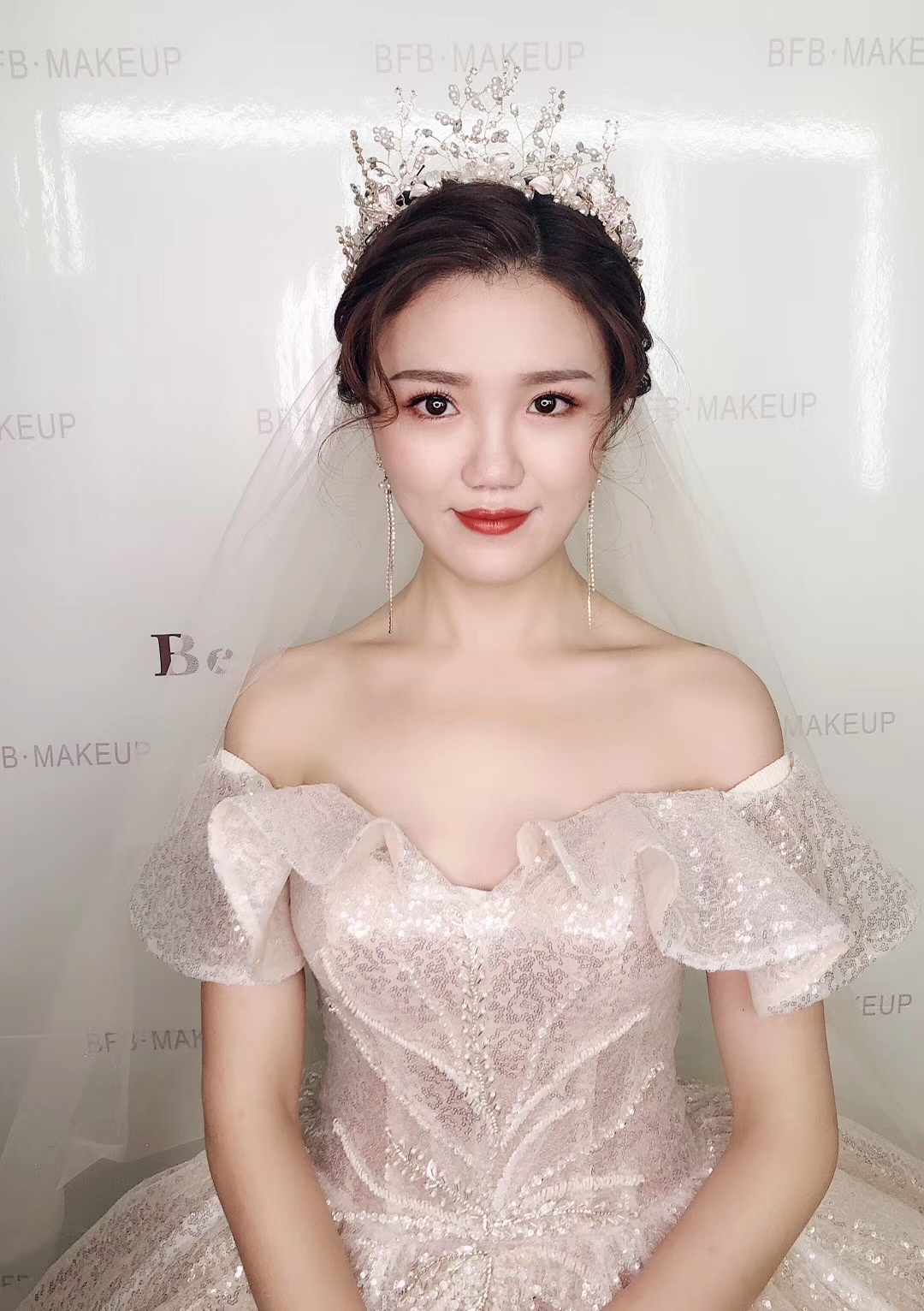 百分百造型——婚礼新娘跟妆