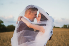 一句简短的结婚祝福语范文