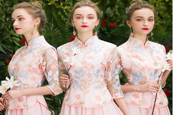 通常伴娘服是伴娘自己买还是新娘买