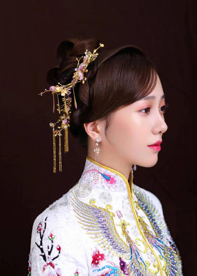 中式婚礼伴娘发型图片