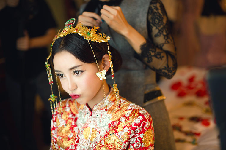 中式婚礼礼服有几种 常见的中式礼服图片
