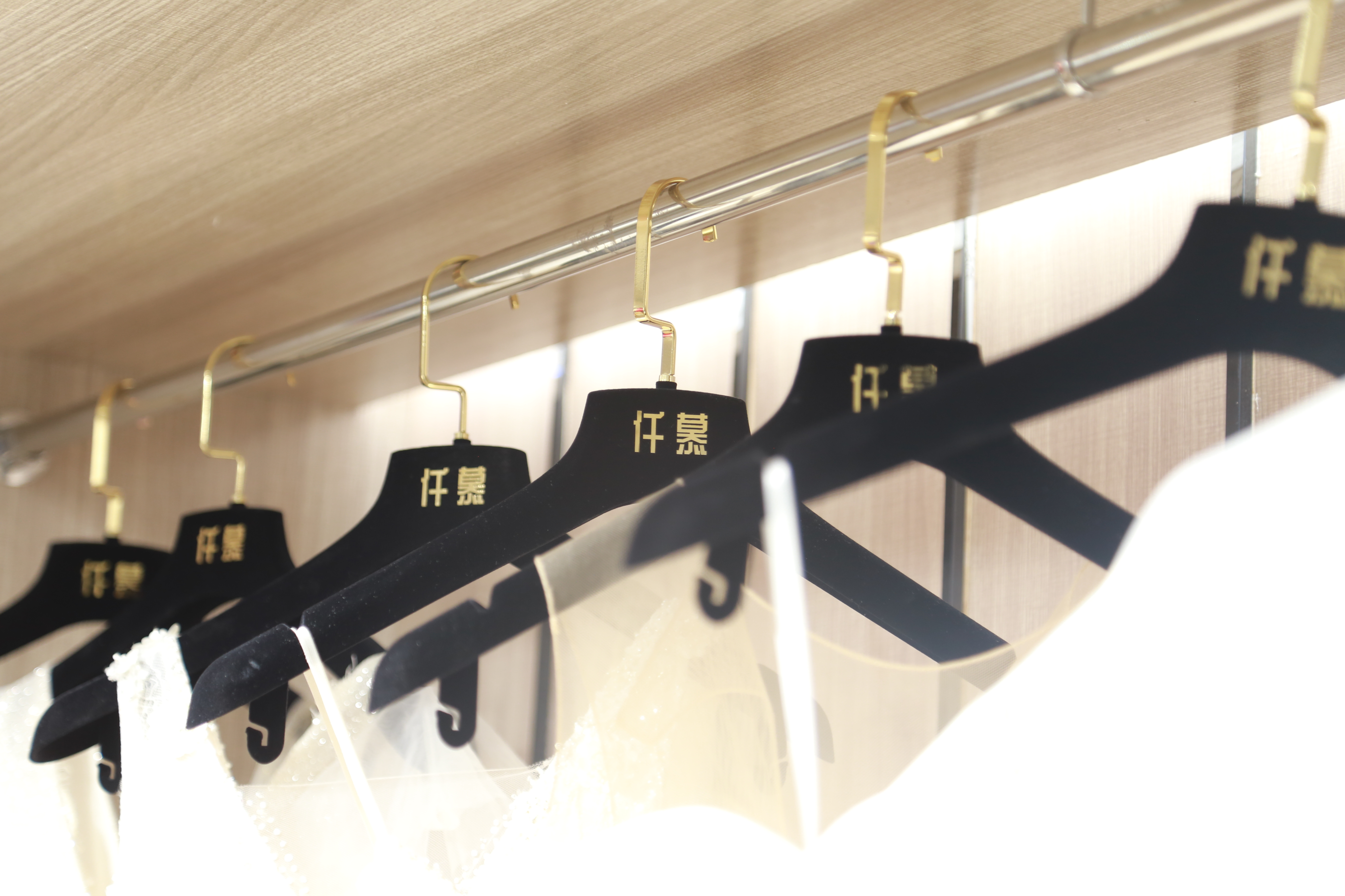 仟慕美学婚纱礼服高级定制