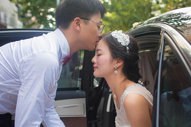 婚车接亲 婚车接亲