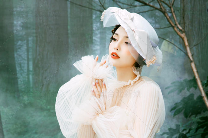 新娘单人森系婚纱照