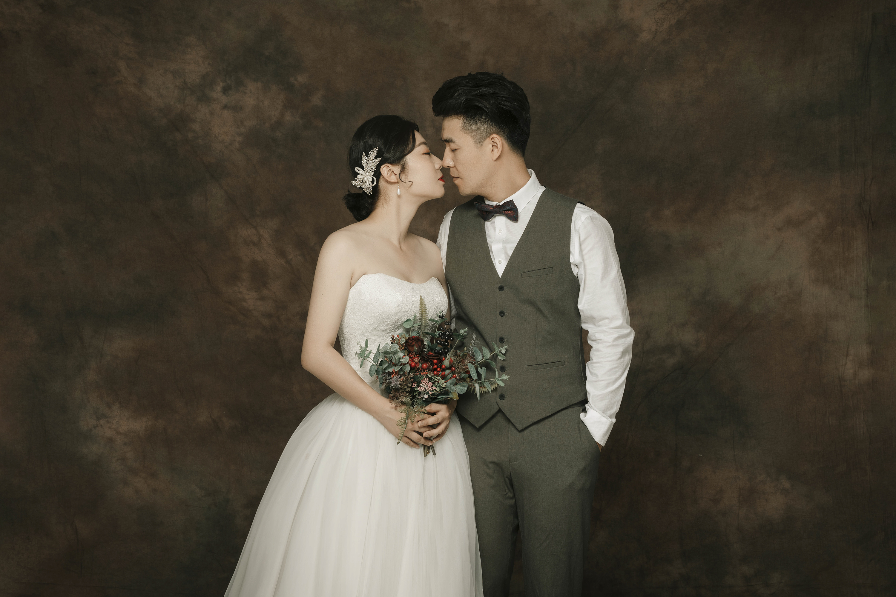 新疆內(nèi)景定制婚紗照 兩套婚紗（店內(nèi)隨意挑選婚紗）