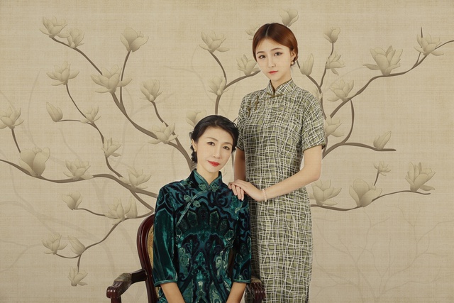 全家福套餐999 底片10張 衣服2套