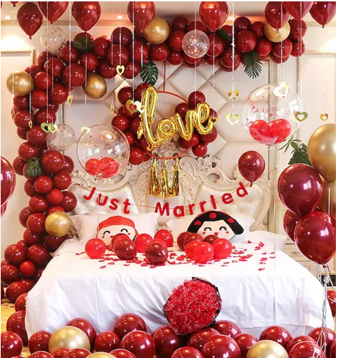 红色气球婚房布置图片