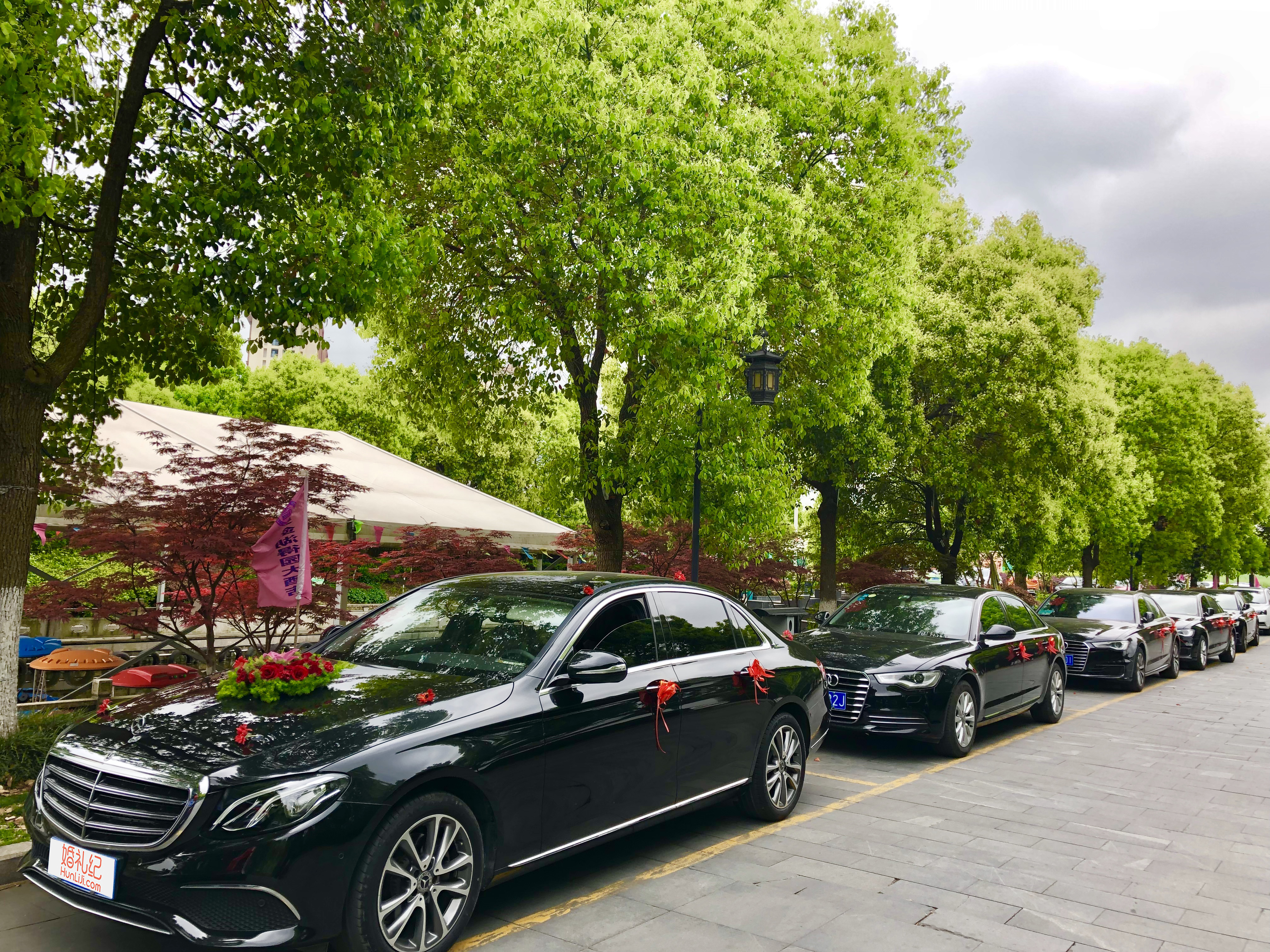 【奔驰】新款SX1辆 + 【奔驰】新款EX4辆