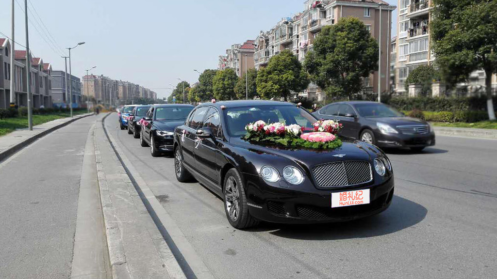 【劳斯莱斯】古斯特x1辆 + 【宾利】飞驰x5辆