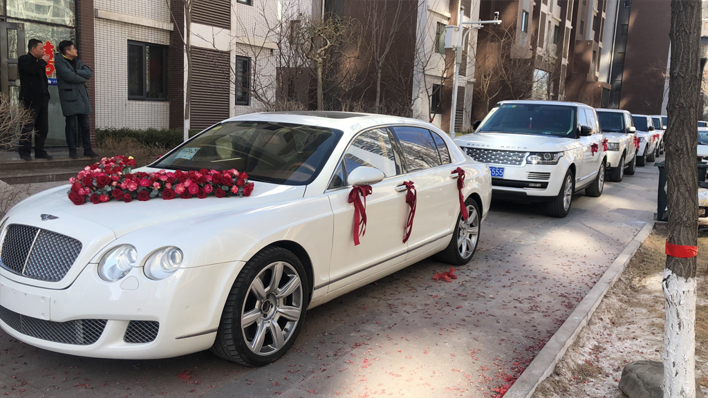 【劳斯莱斯】古斯特x1辆 + 【宾利】飞驰x5辆