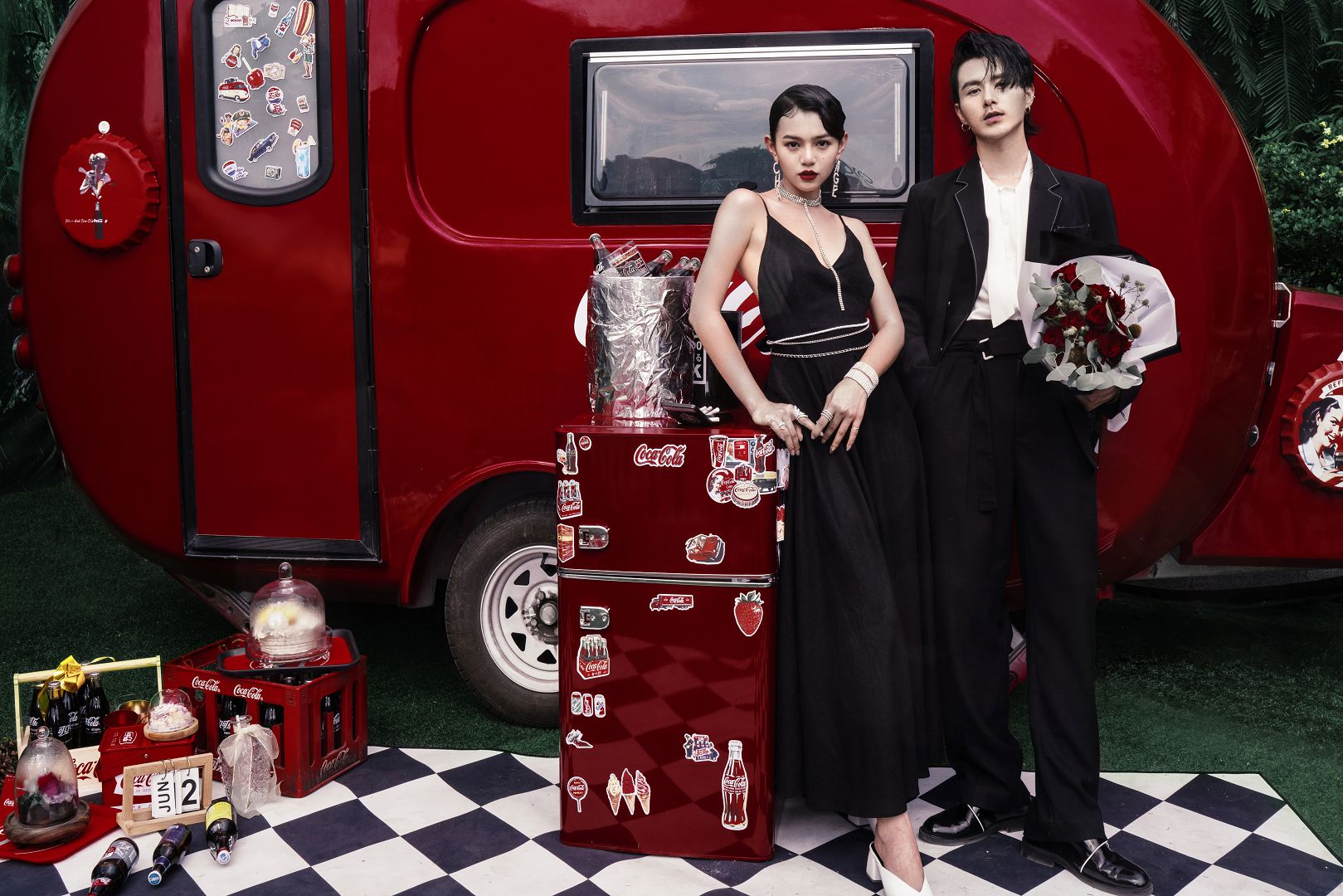 房车旅人系列 | 经典的红黑白配色 更加自然释放