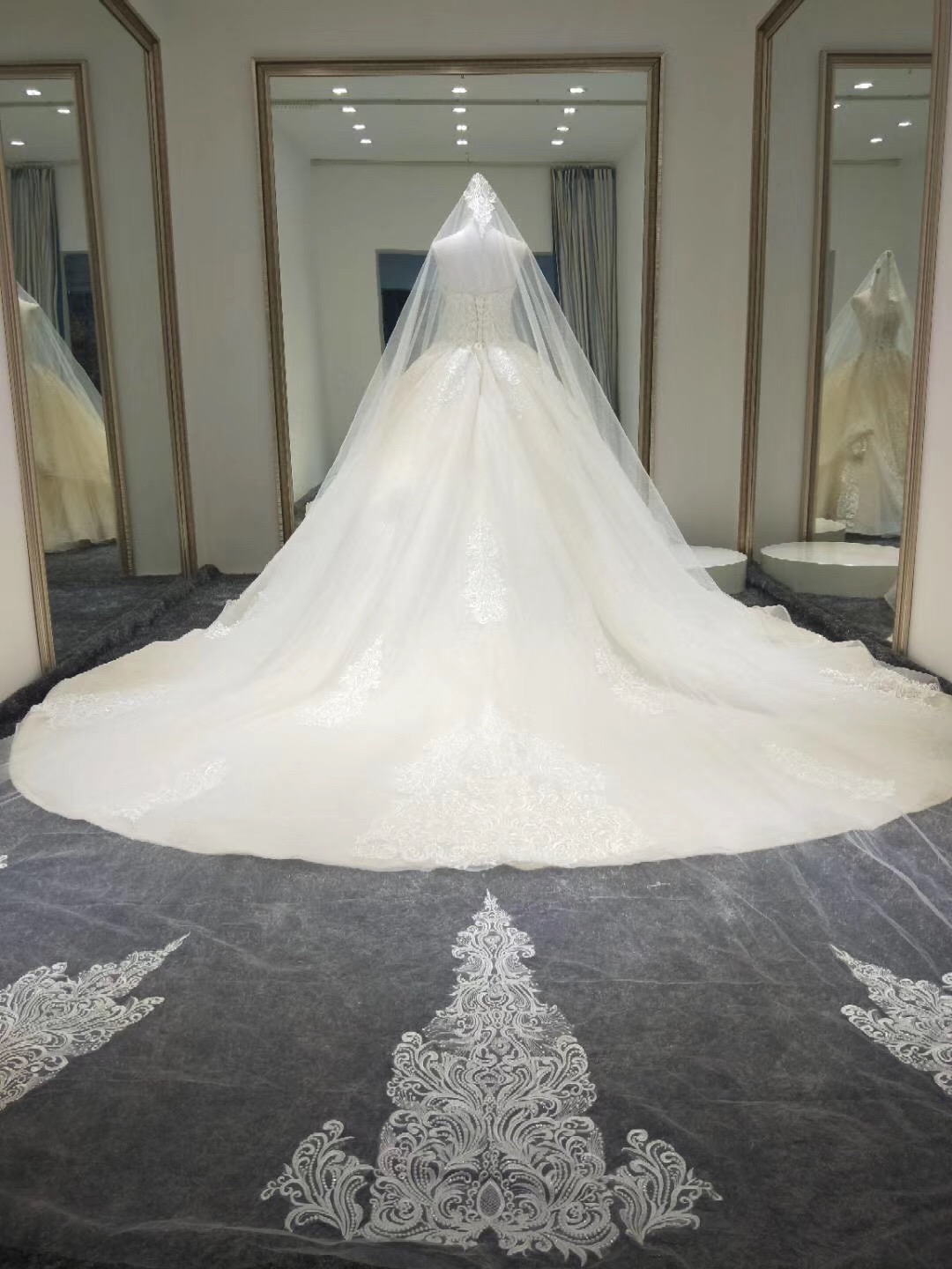 秀色美妆礼服馆