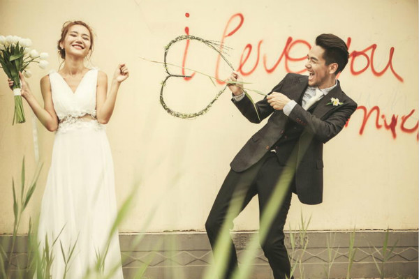 拍婚纱照的姿势与表情怎么做拍摄效果最好