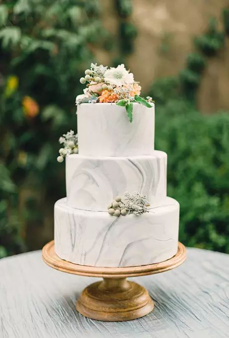 一般的婚禮蛋糕多少錢 婚慶蛋糕價格怎么樣