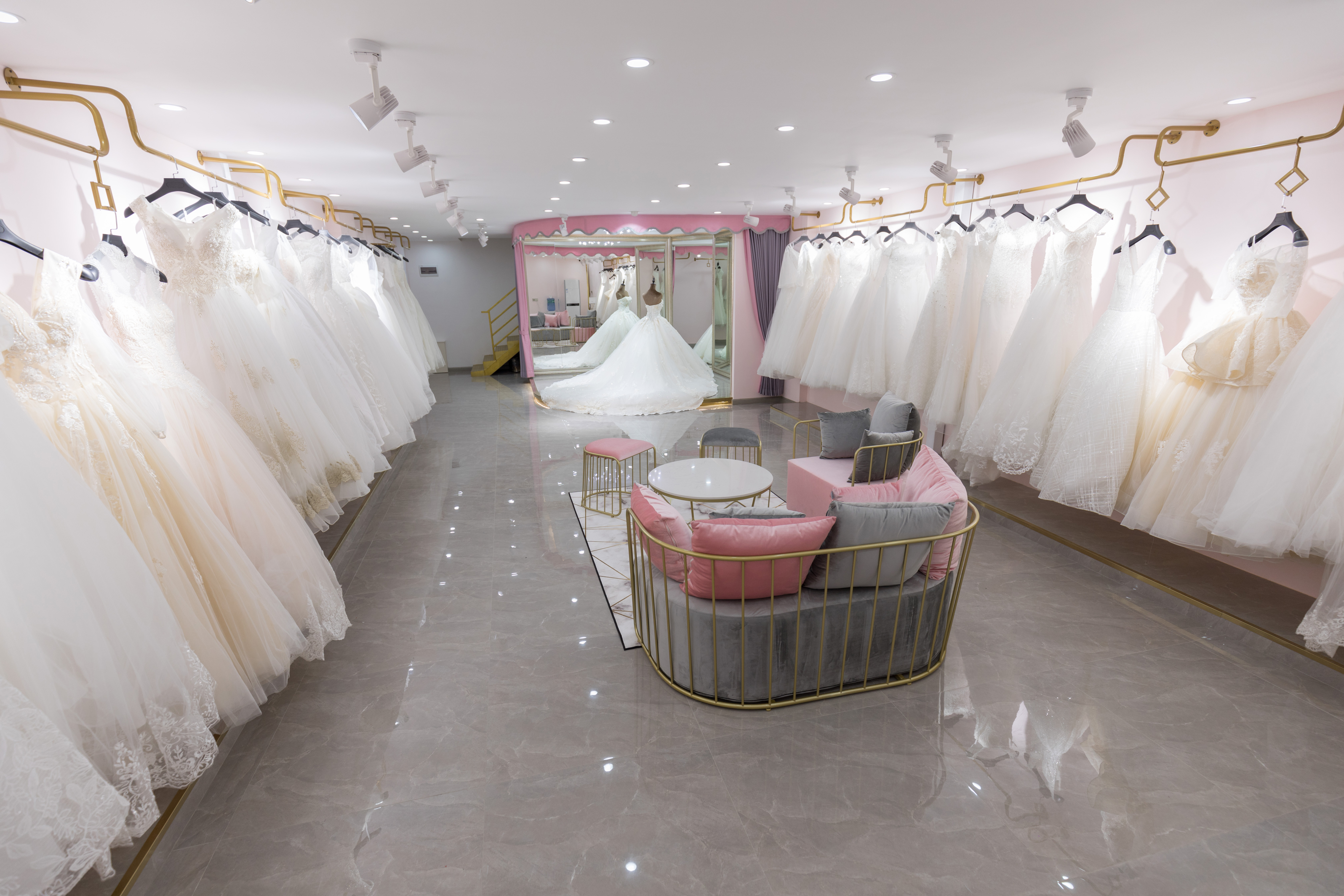 IXM BRIDE 芯慕婚纱礼服馆