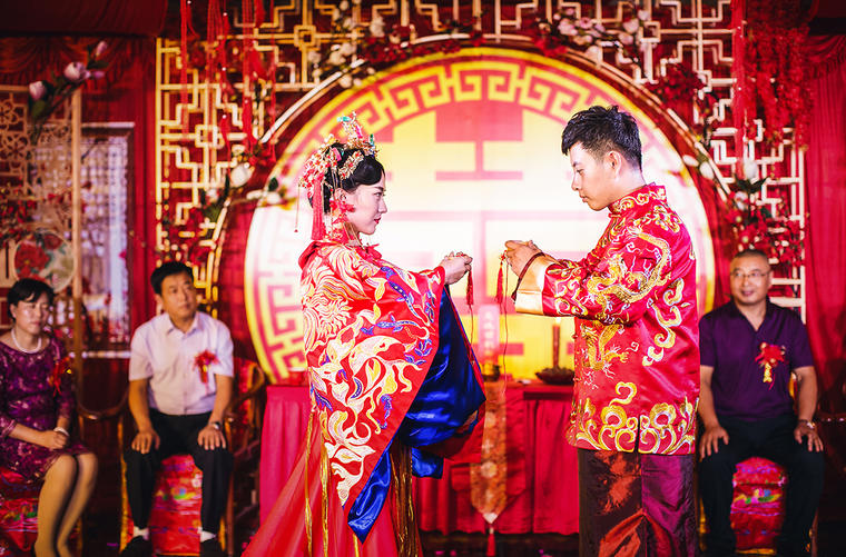 中式婚礼唯美句子 适合中式婚礼上的诗句