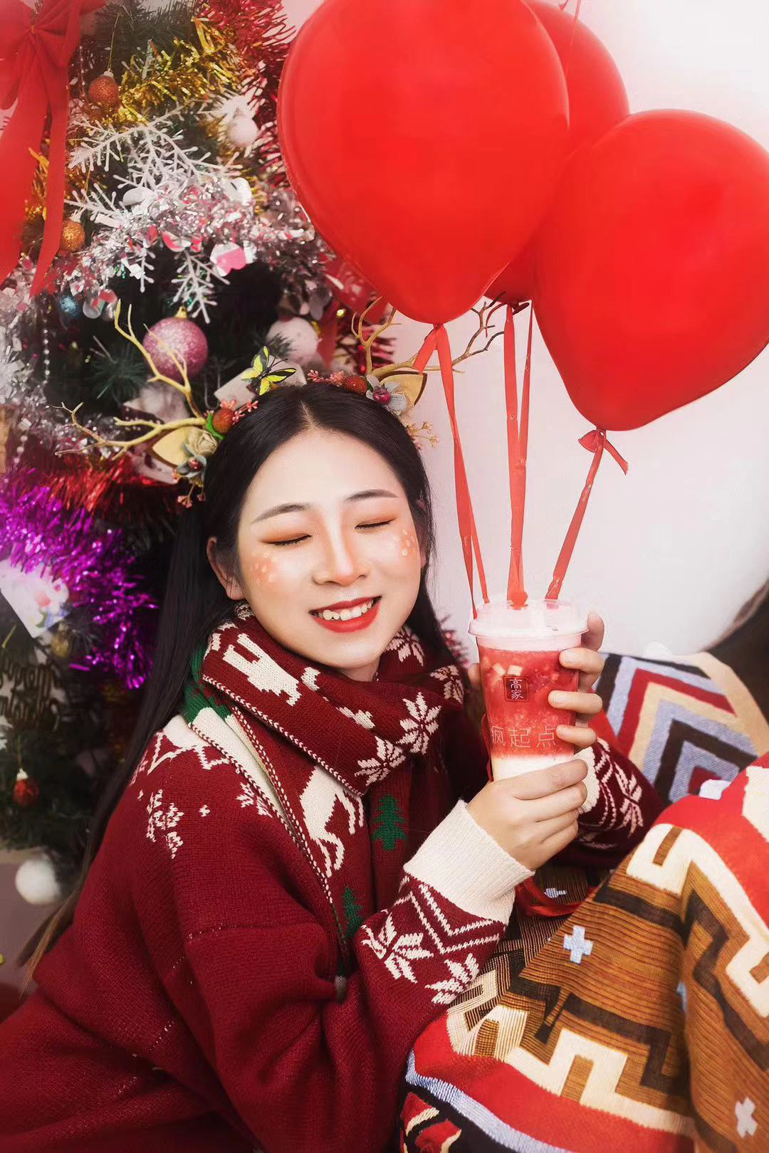 圣诞女孩   一个人的圣诞也可以很嗨
