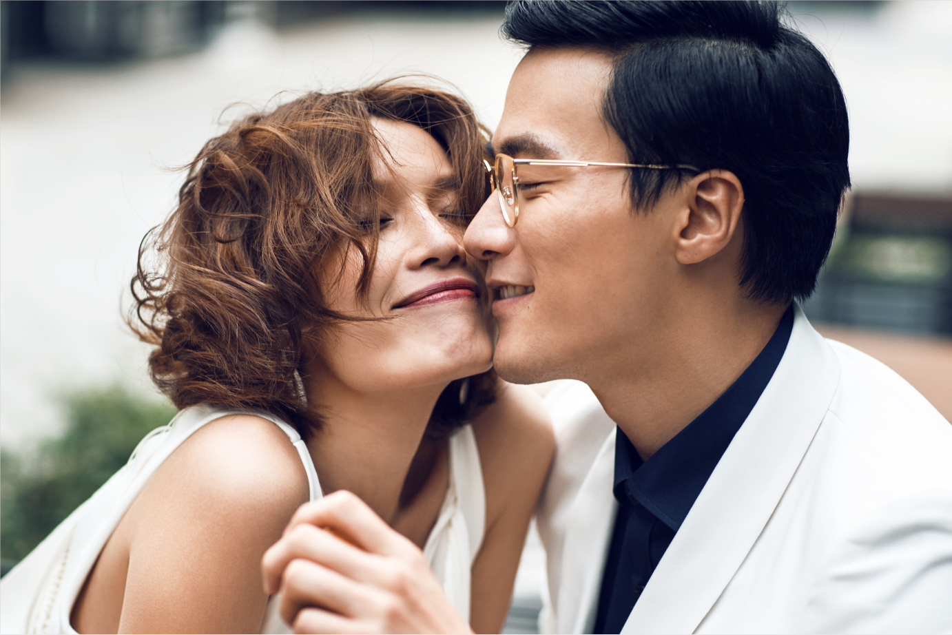 【巴黎婚纱特惠】婚纱套系八服八造+资深团队掌摄