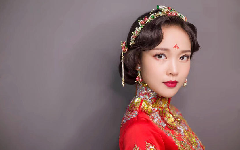 中式礼服新娘发型