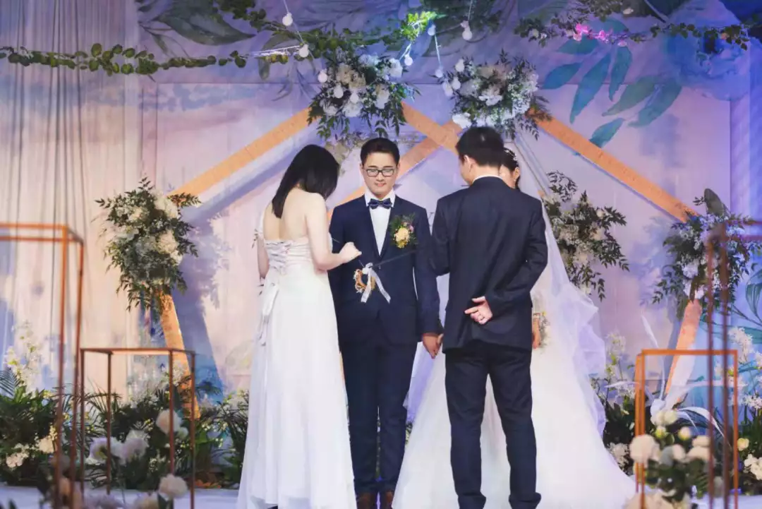温馨环节巨催泪，婚礼上不落俗套的流程