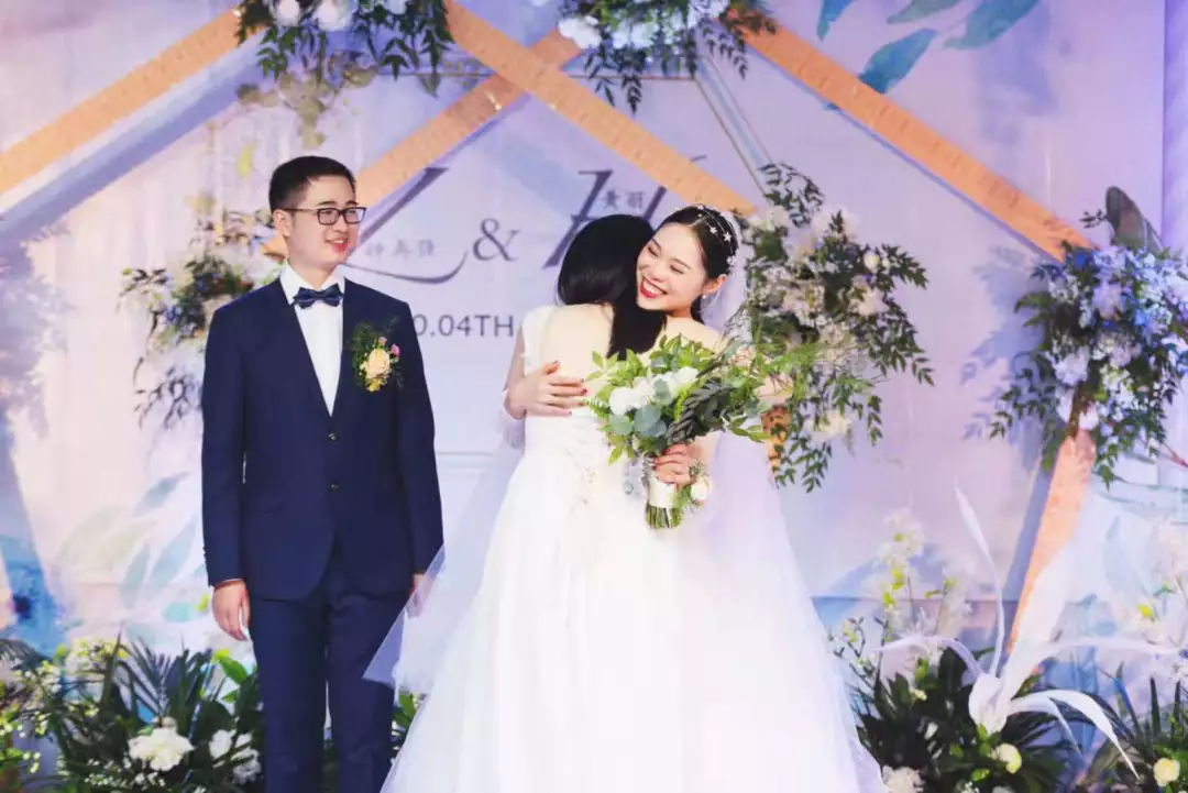 温馨环节巨催泪，婚礼上不落俗套的流程