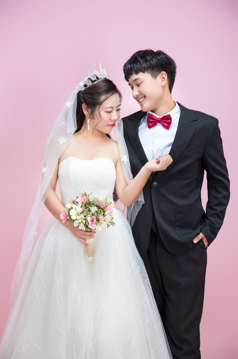 商丘纪实婚纱全面升级底片全送5套衣服精修60张