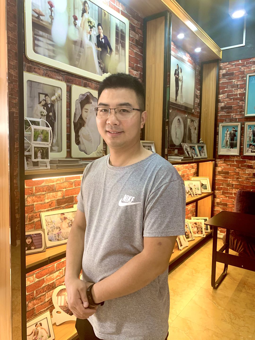 罗山喜洋洋婚庆唯一旅拍婚纱摄影(罗山店)
