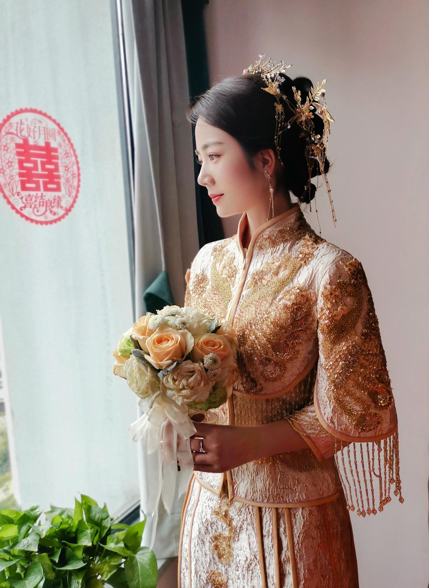 不知道结婚应该怎么穿？新娘亲身经验教你婚礼服装三部曲！