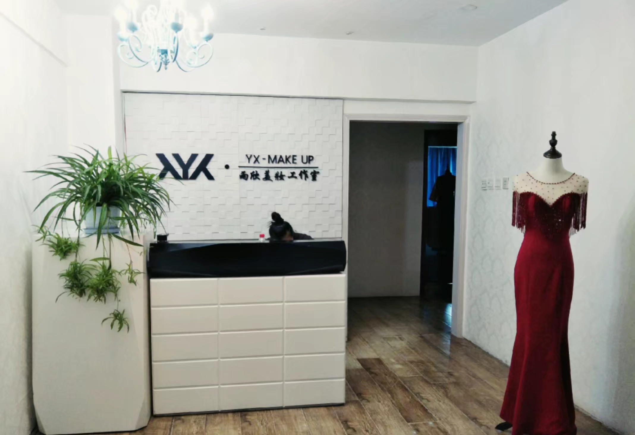 延安依呗姿婚纱礼服馆(延安婚纱店依呗姿)
