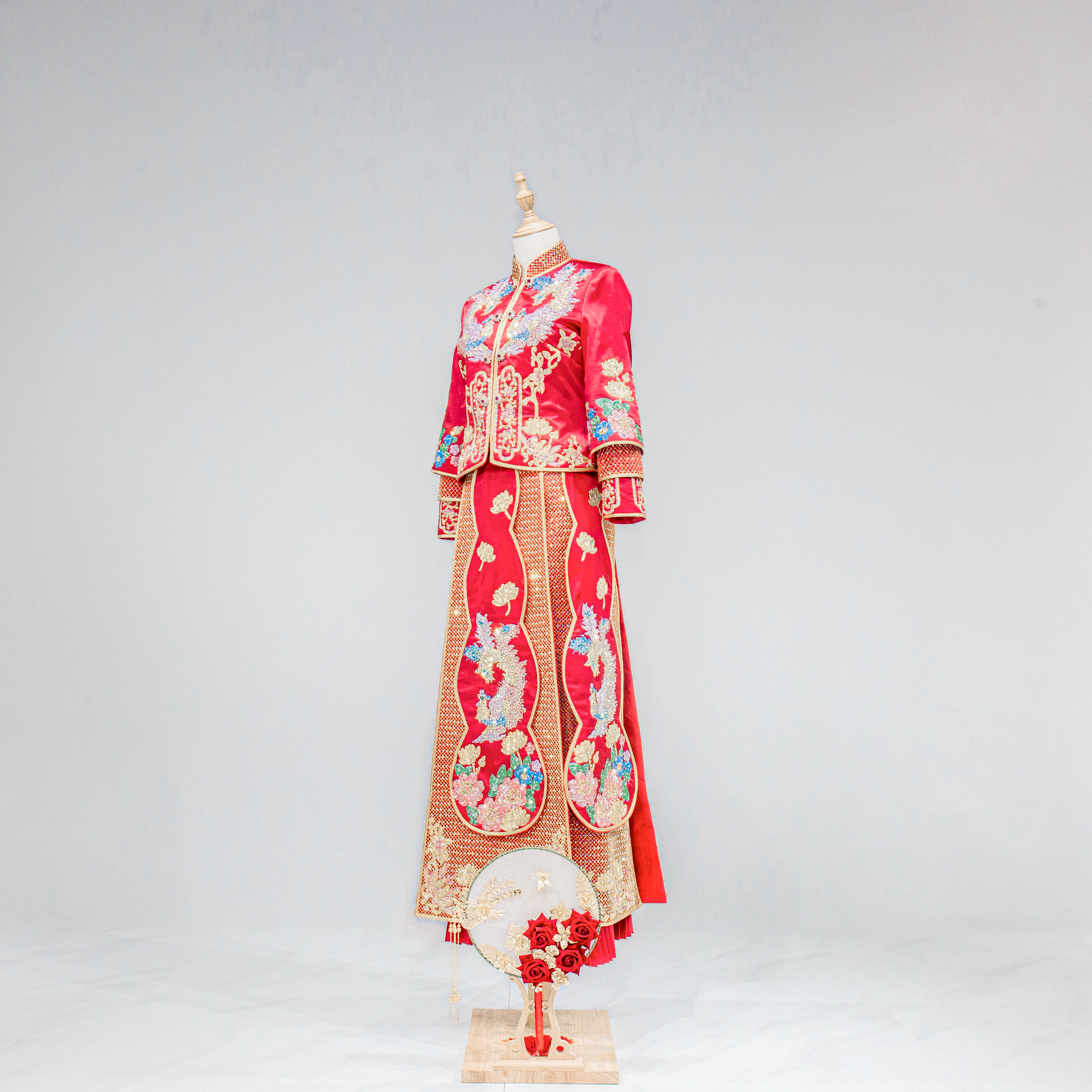 苏州虎丘 婚纱礼服定制 厂家直营