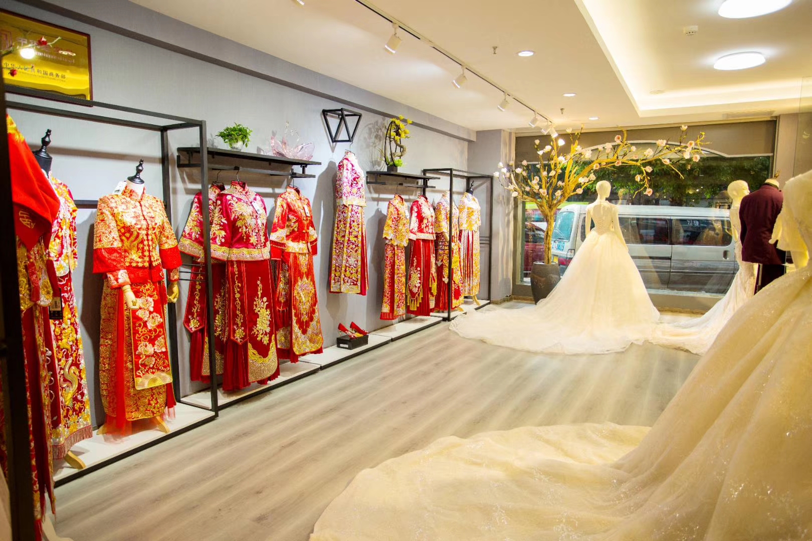 漳州美丽新娘婚纱礼服嫁衣专卖馆