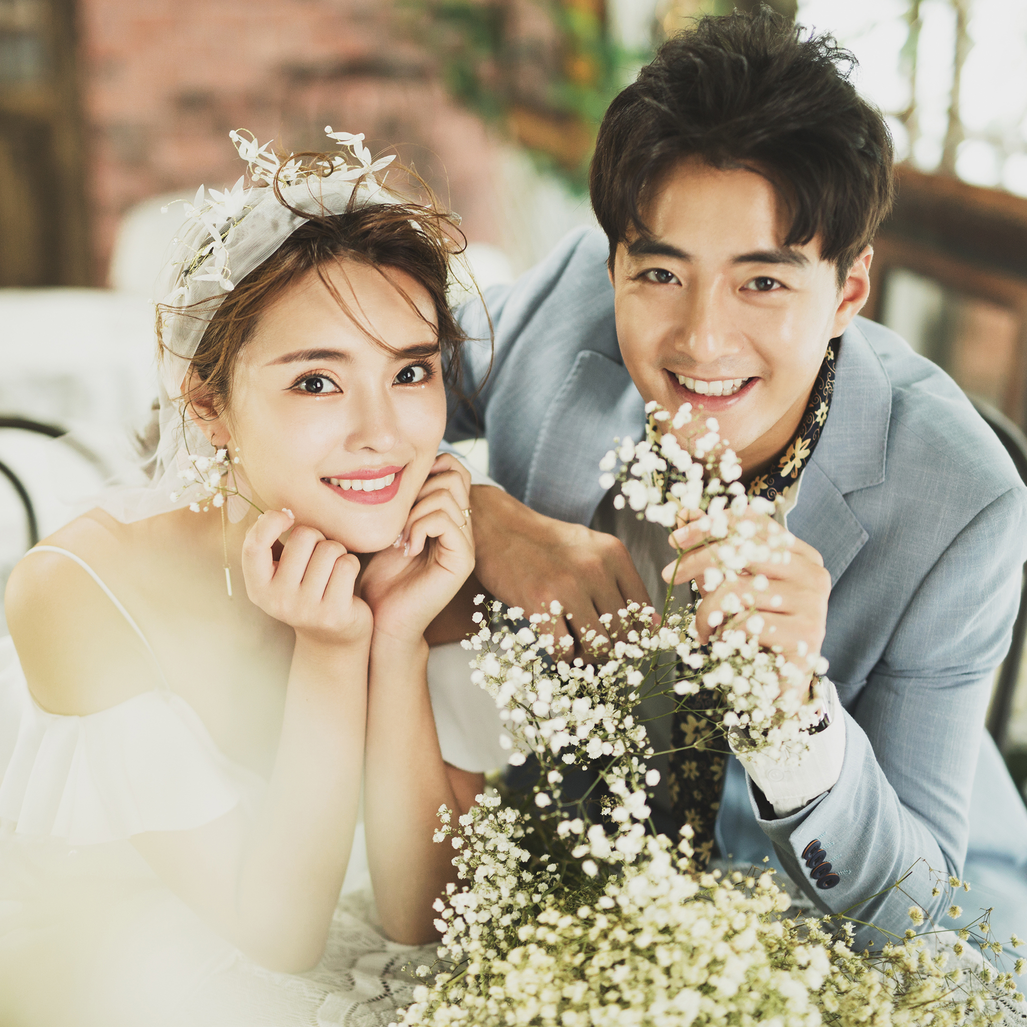 【超优惠】拍婚纱照送长拖婚纱+上门化妆