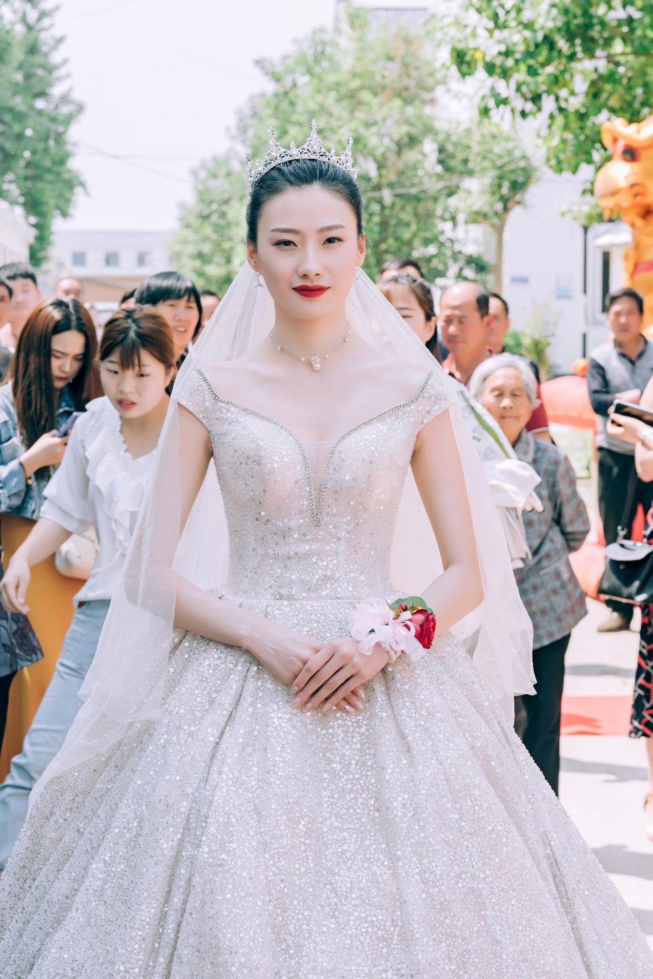 农村婚礼怎么穿？主纱让我赚足了风头