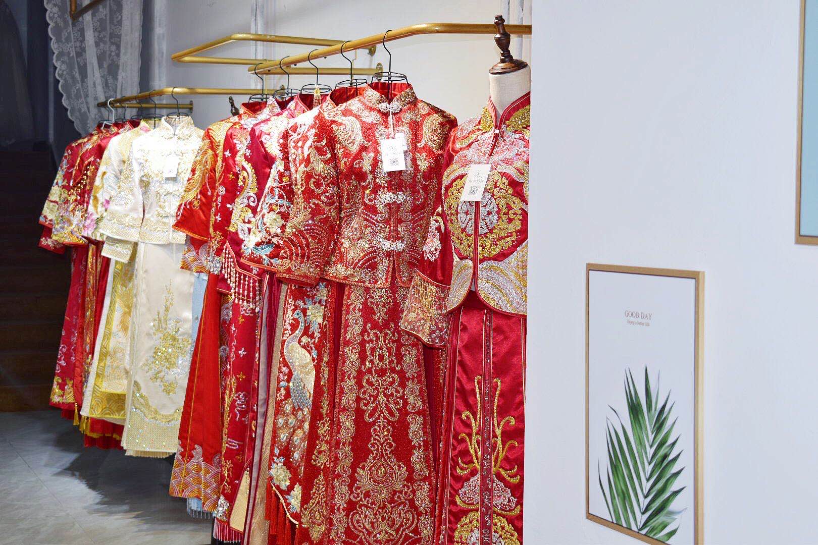 Dear缔尔婚纱礼服馆