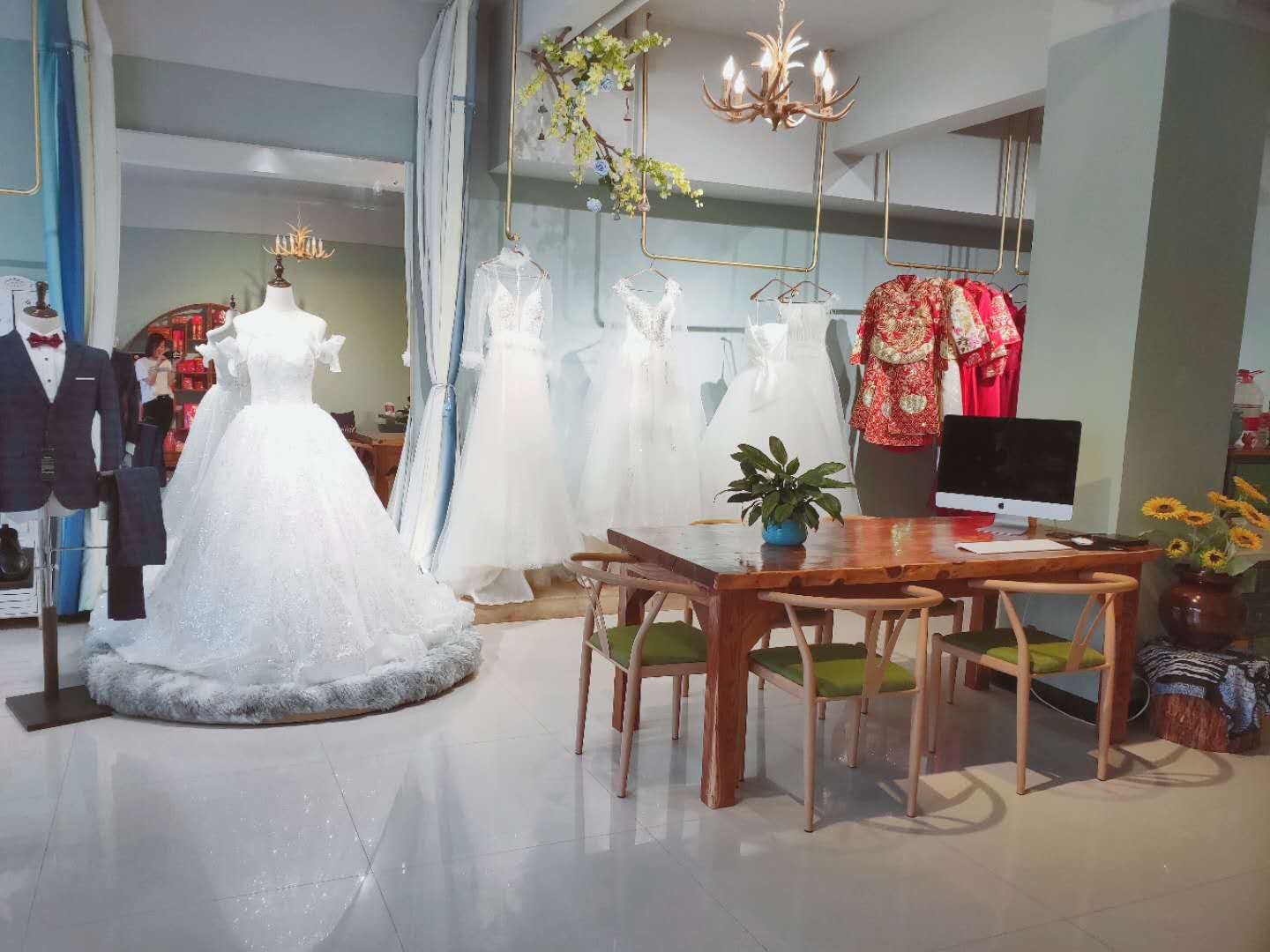 女王嫁衣礼服馆
