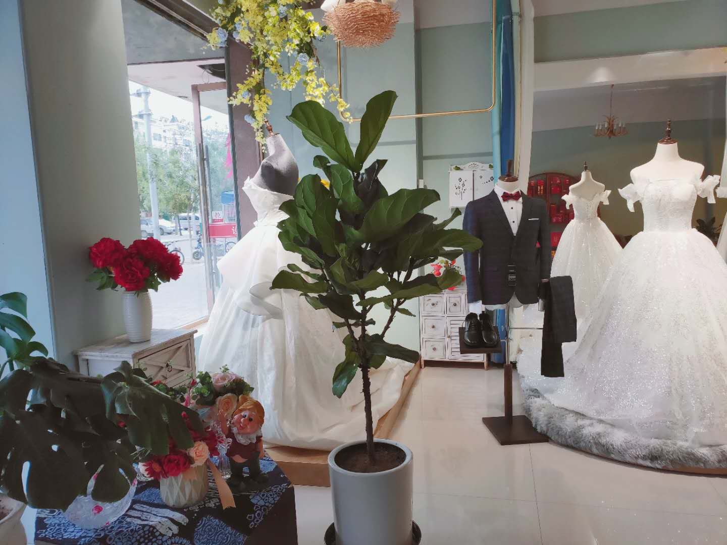 女王嫁衣礼服馆