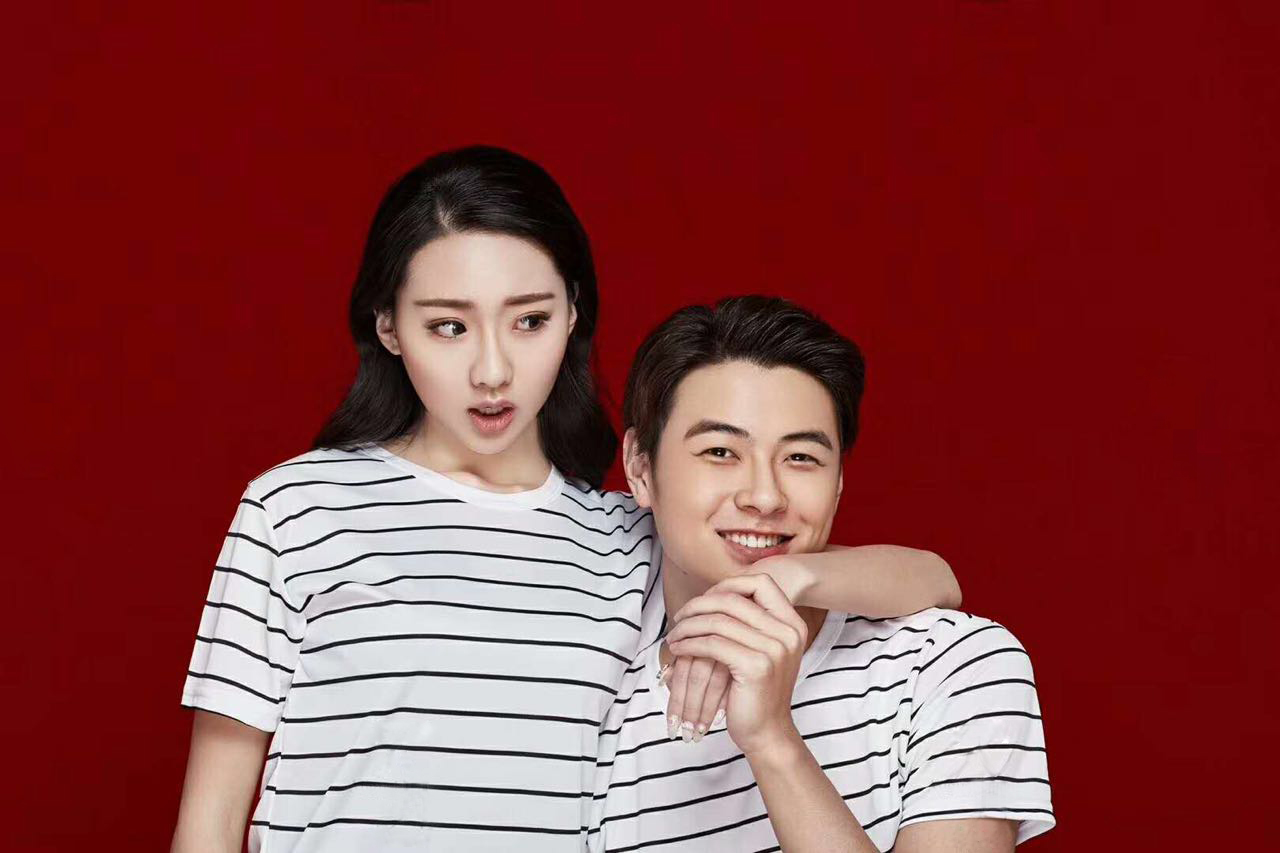    印愛(ài)時(shí)尚證件照拍攝