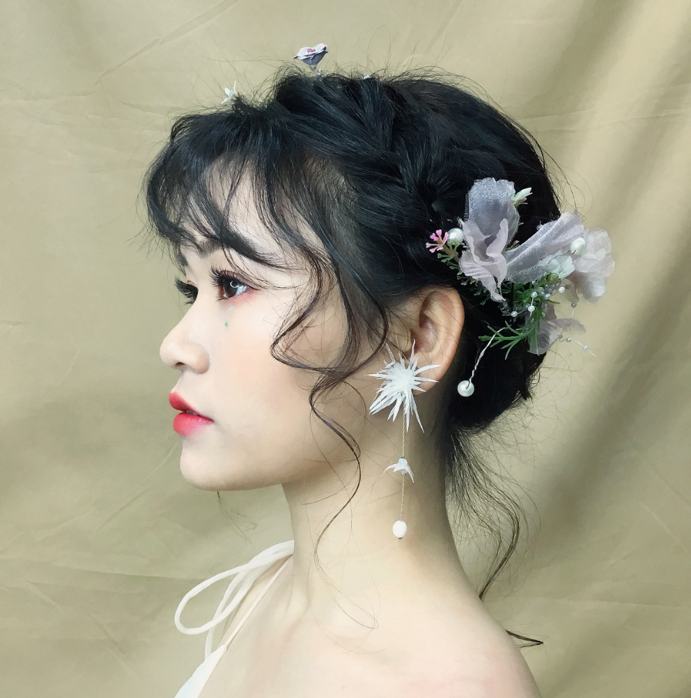 “土黑壮”的春天，女团同款亮片眼妆太闪了！
